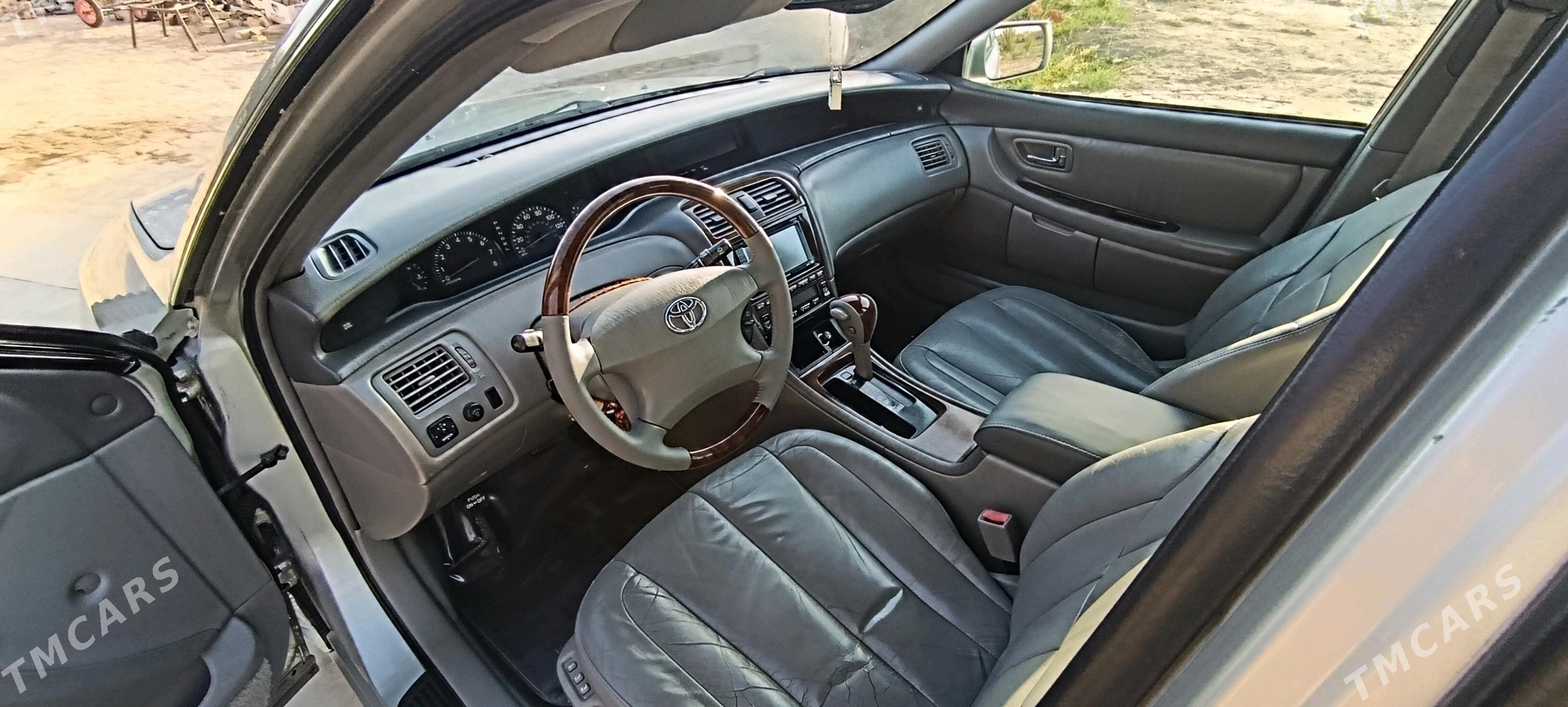 Toyota Avalon 2001 - 205 000 TMT - Türkmengala - img 9