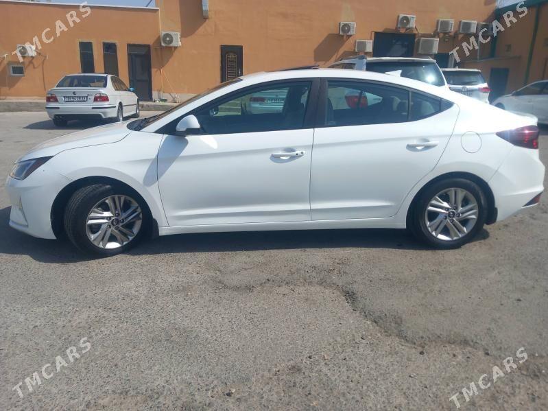 Hyundai Elantra 2020 - 230 000 TMT - Арзув - img 3