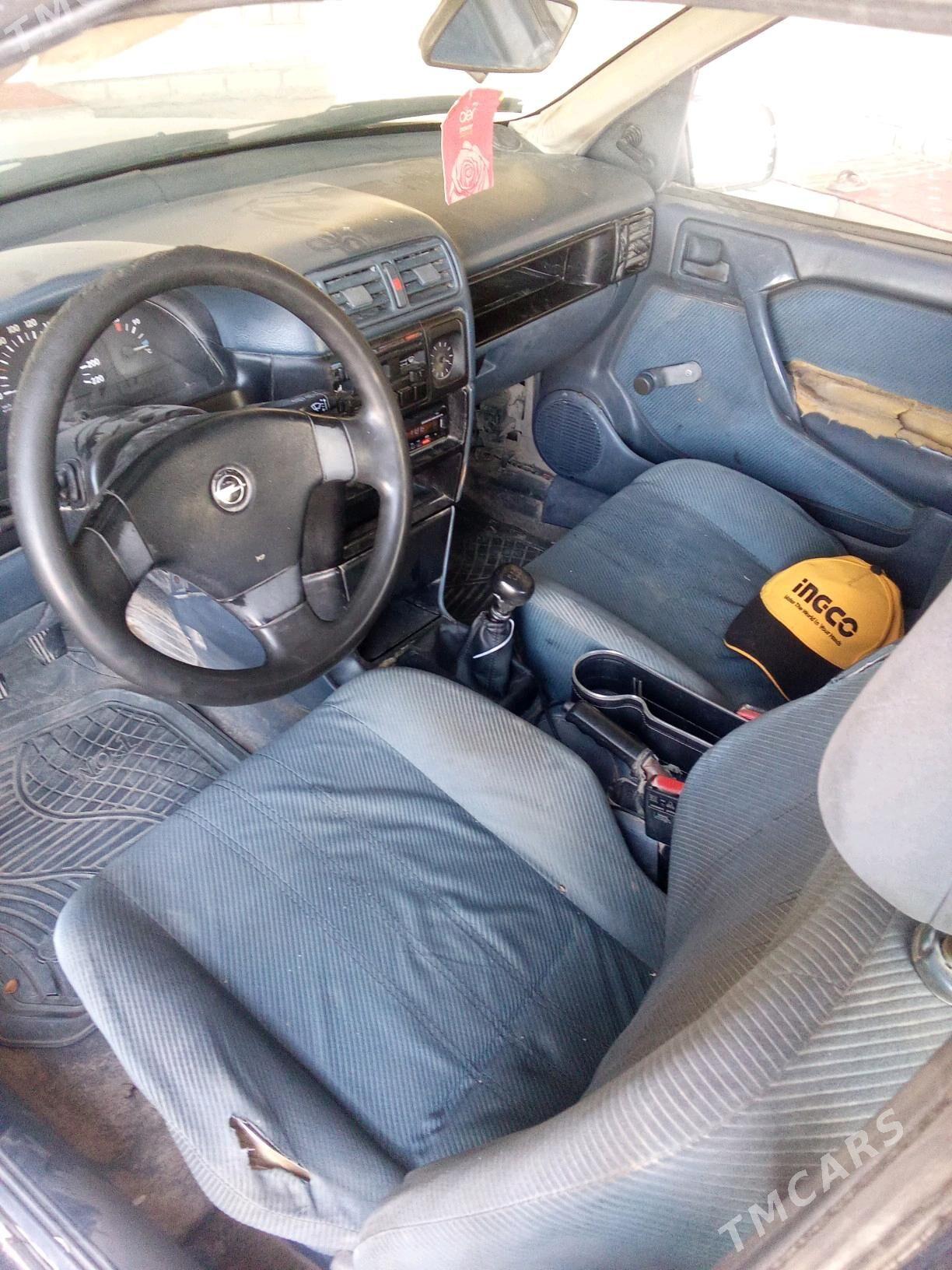 Opel Vectra 1993 - 32 000 TMT - Байрамали - img 4