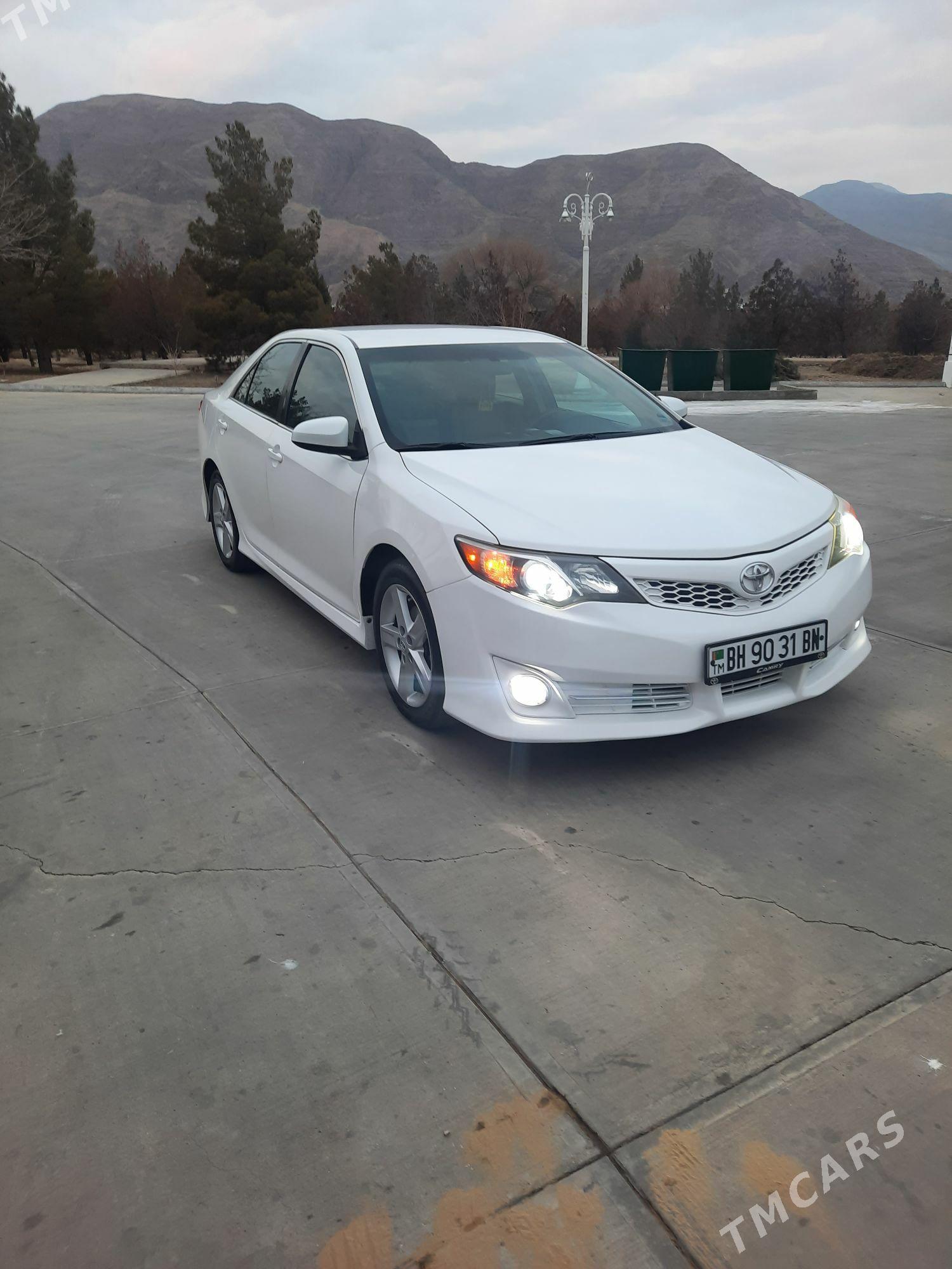 Toyota Camry 2012 - 250 000 TMT - Балканабат - img 3