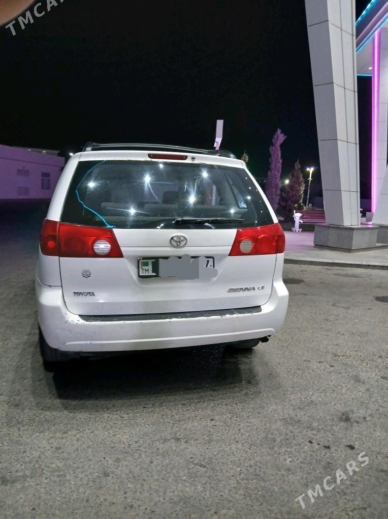 Toyota Sienna 2008 - 190 000 TMT - Daşoguz - img 4