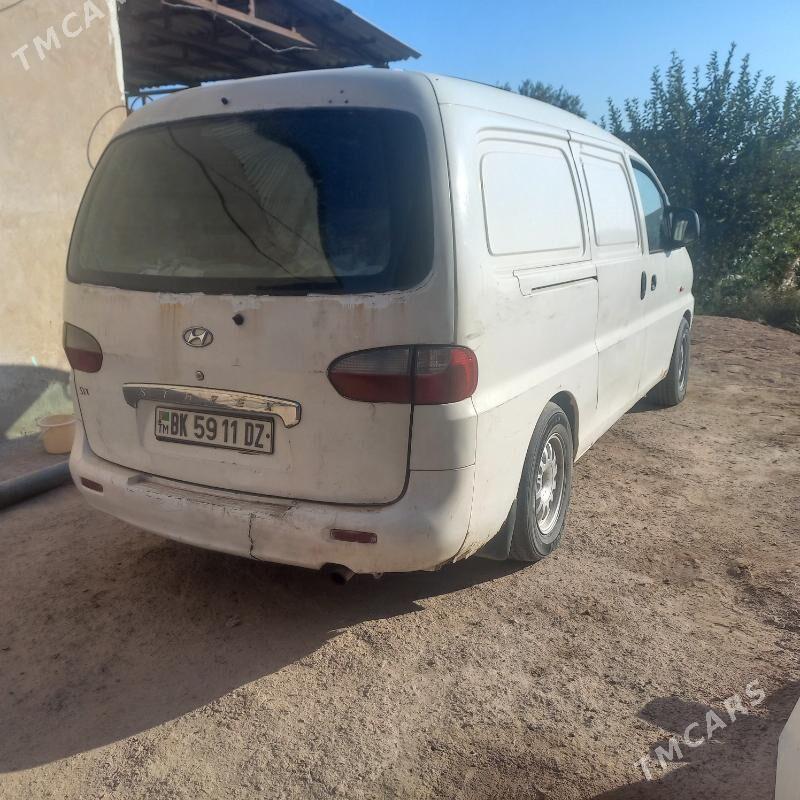 Hyundai H-1 2004 - 85 000 TMT - Дашогуз - img 4