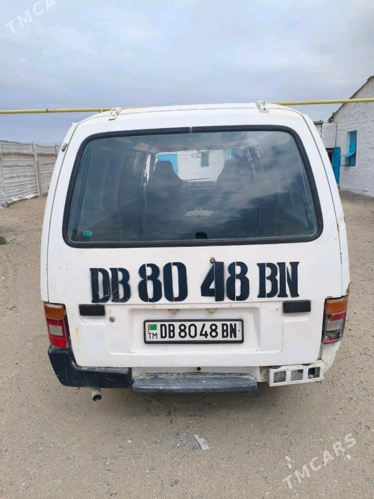 Isuzu Elf 1994 - 45 000 TMT - Карабогаз - img 4