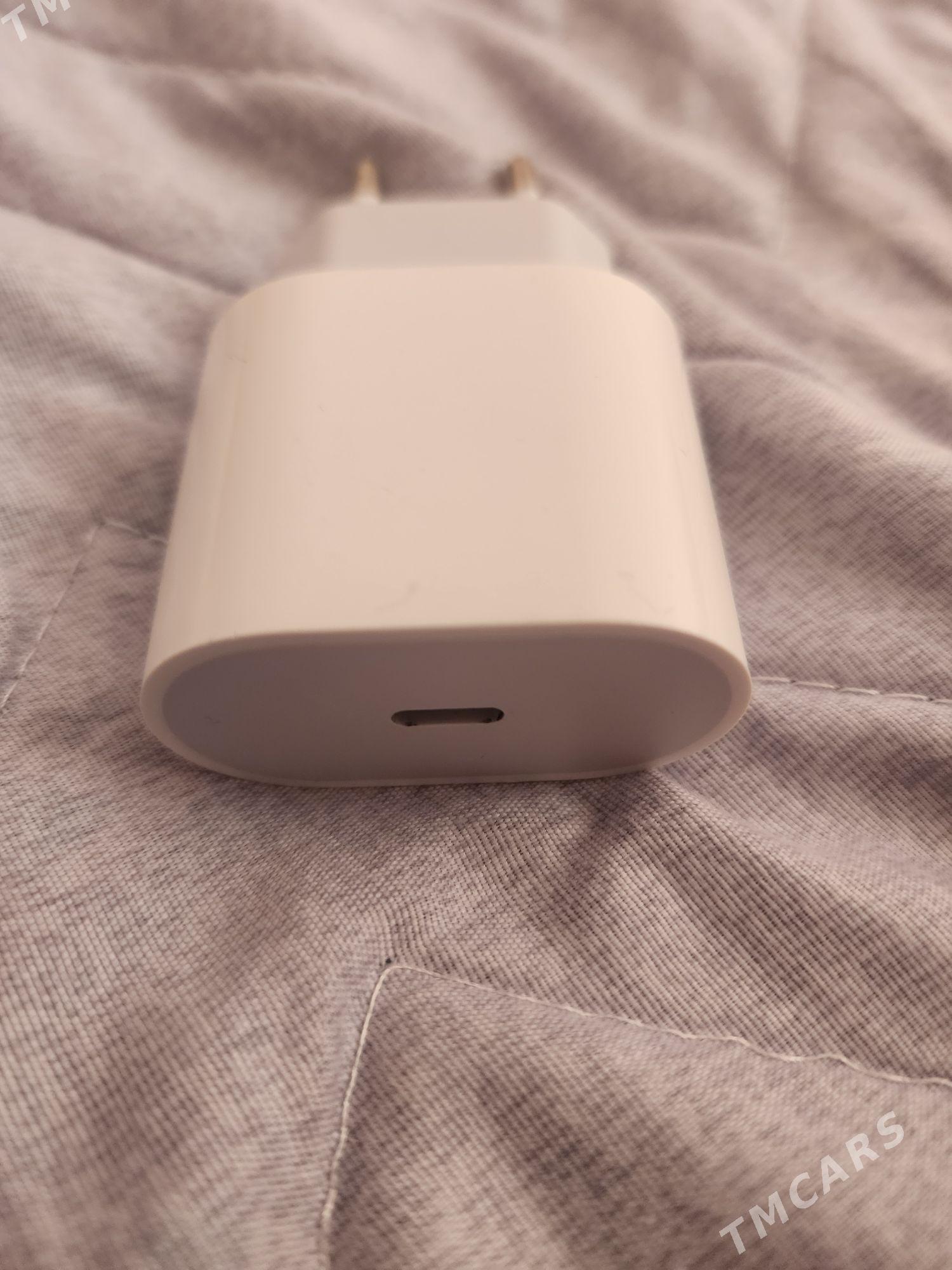 Iphone Adapter - Moskowskiý köç. (10 ýyl abadançylyk şaýoly) - img 4