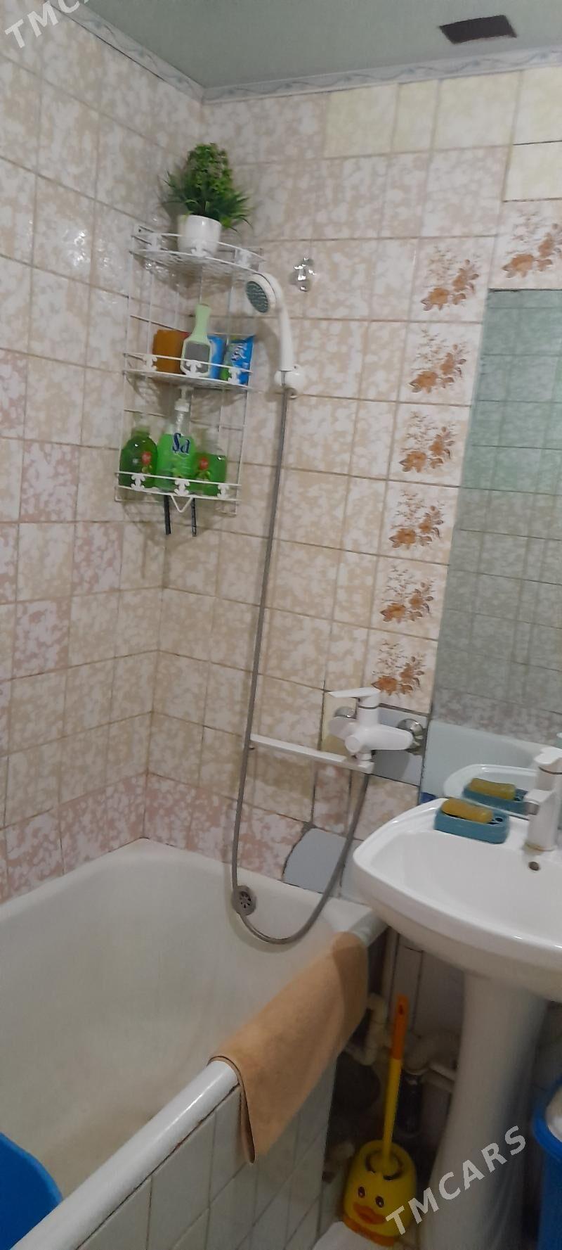 PRODAYOTSA KVARTIRA OKTABRSKIY - Байрамали - img 5