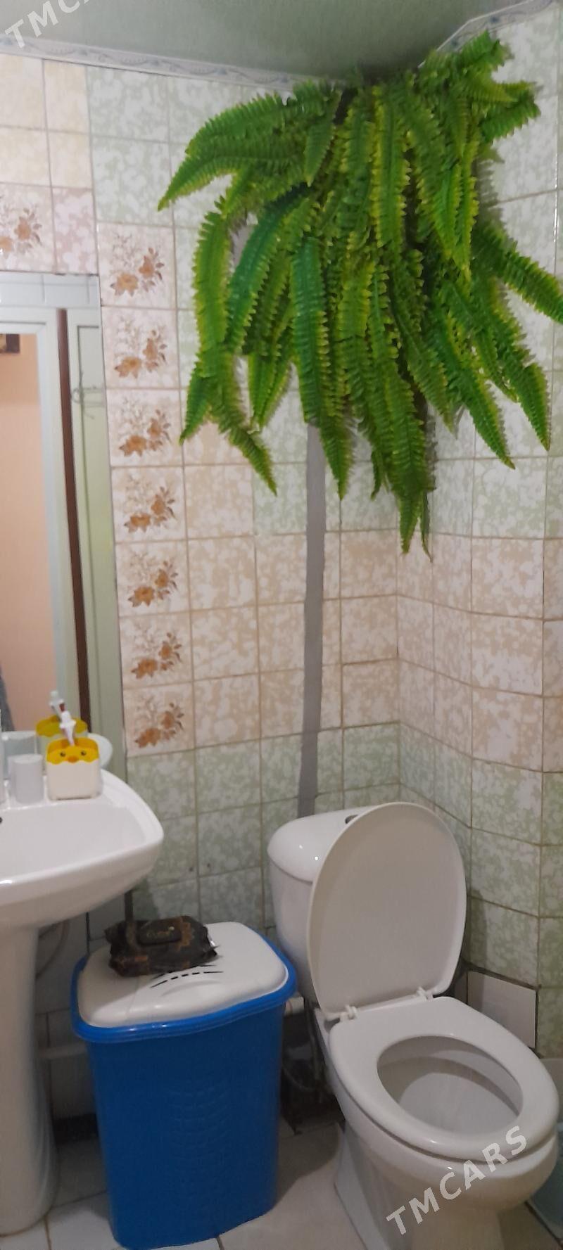 PRODAYOTSA KVARTIRA OKTABRSKIY - Байрамали - img 7