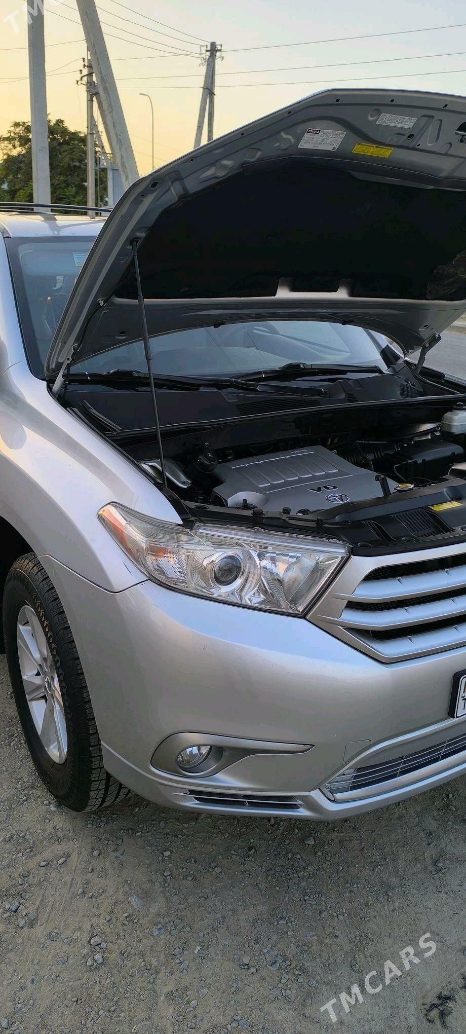 Toyota Highlander 2012 - 390 000 TMT - Анев - img 5