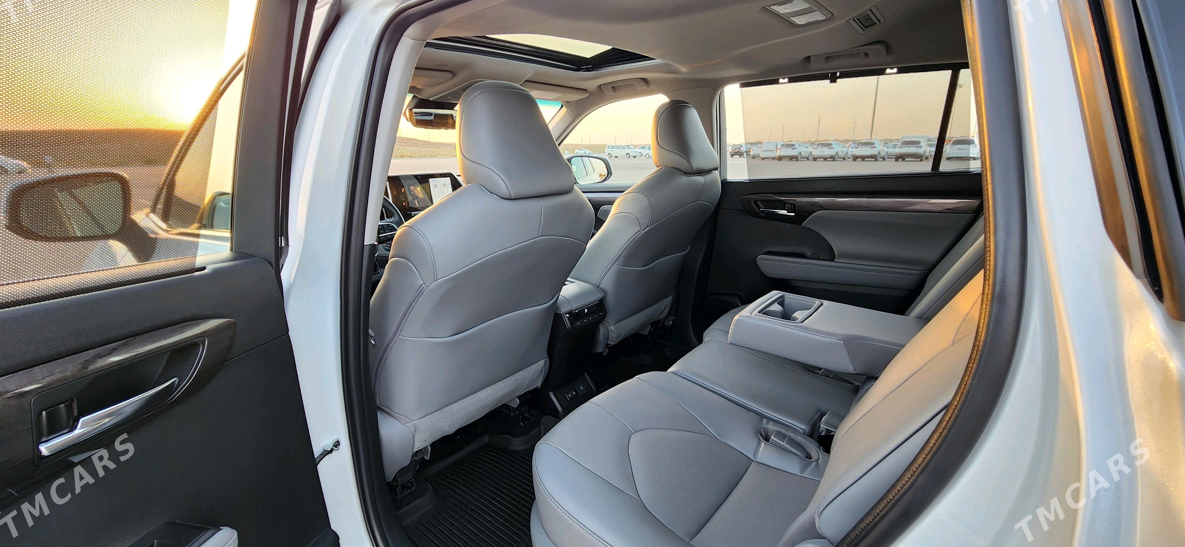 Toyota Highlander 2022 - 657 000 TMT - Aşgabat - img 8