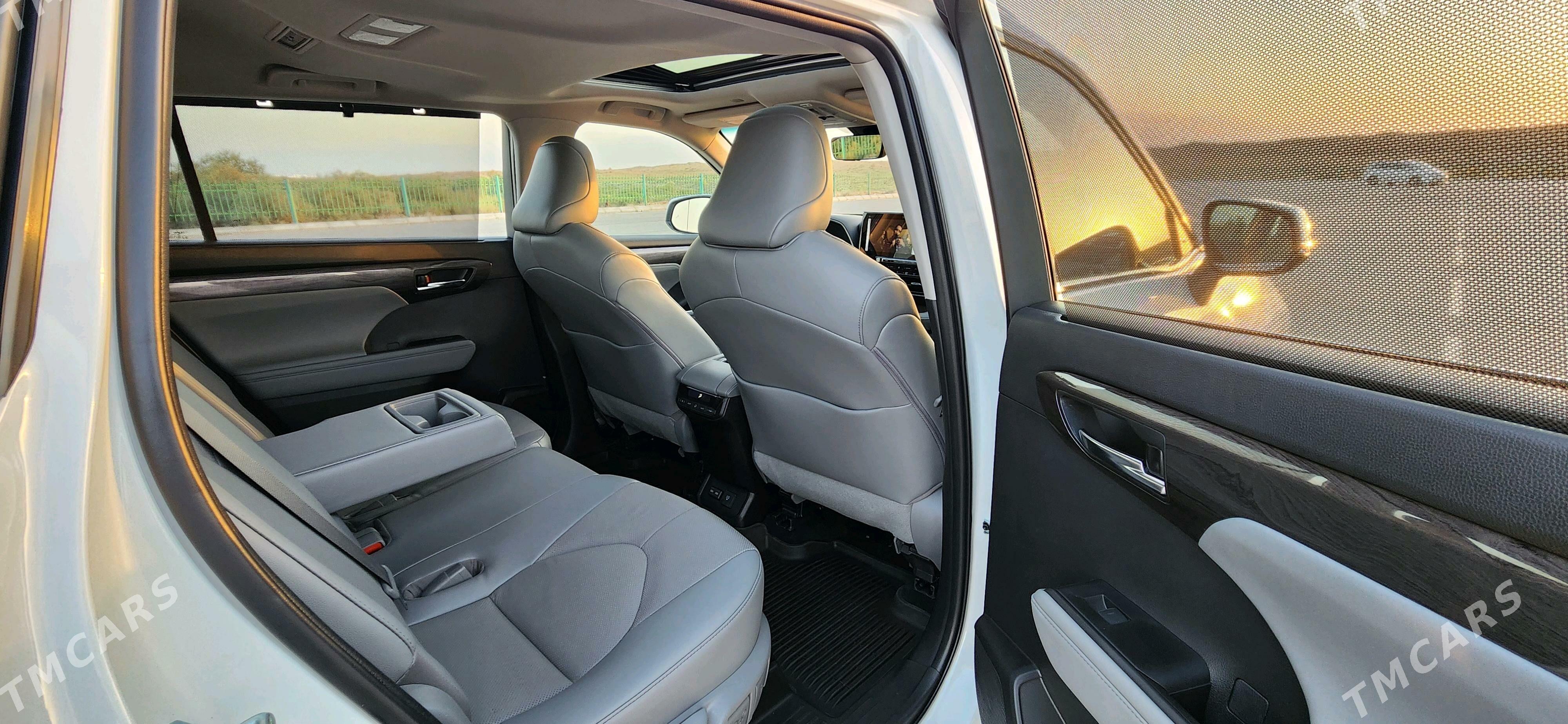 Toyota Highlander 2022 - 657 000 TMT - Aşgabat - img 10