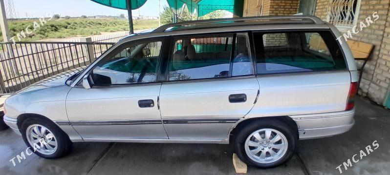 Opel Astra 1993 - 28 000 TMT - Дашогуз - img 3