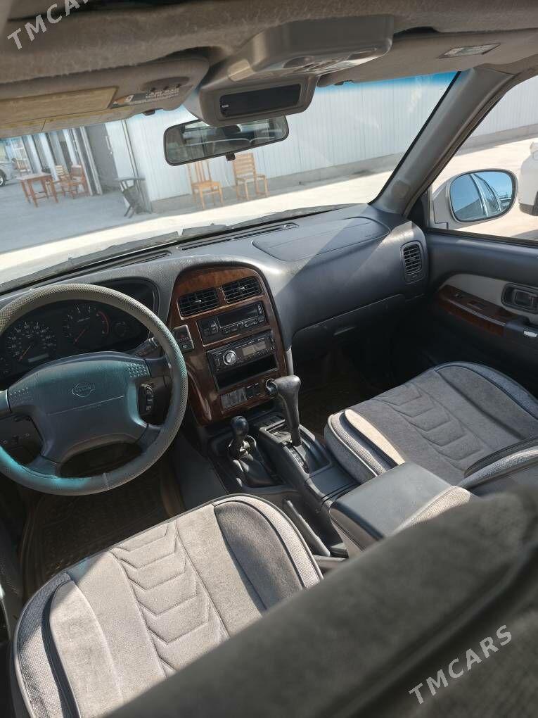 Nissan Pathfinder 2001 - 95 000 TMT - Мары - img 3
