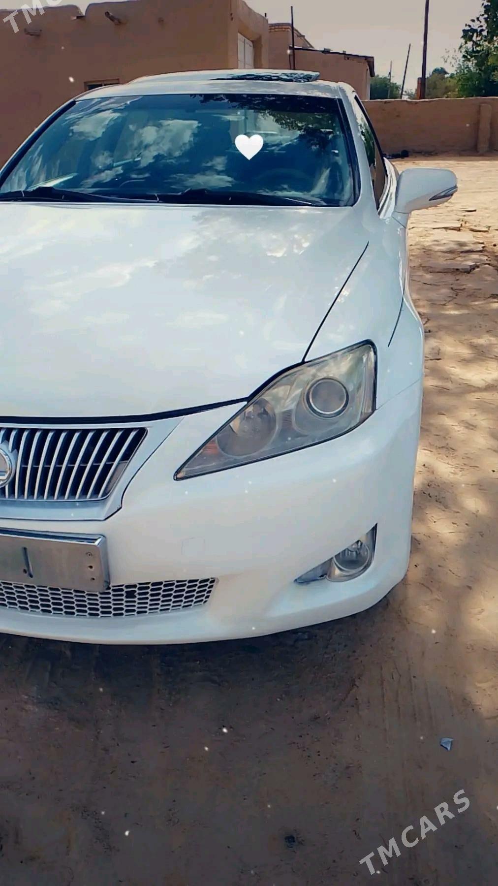Lexus IS 2009 - 190 000 TMT - етр. Туркменбаши - img 5