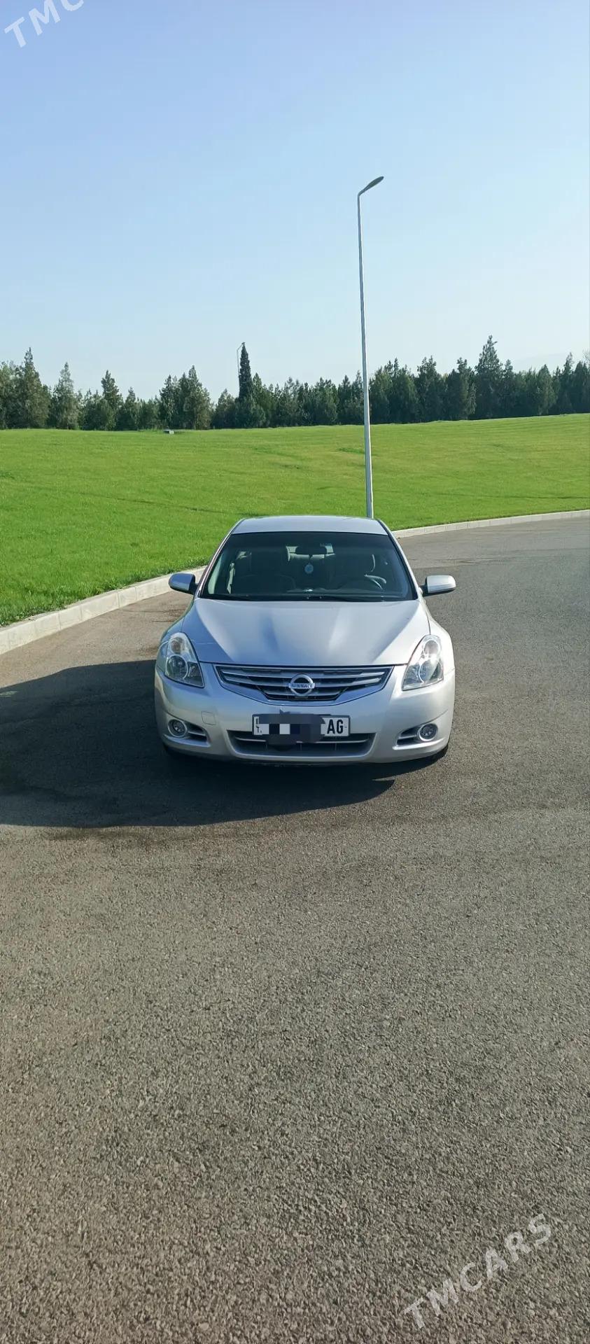 Nissan Altima 2010 - 140 000 TMT - 11 мкр - img 2
