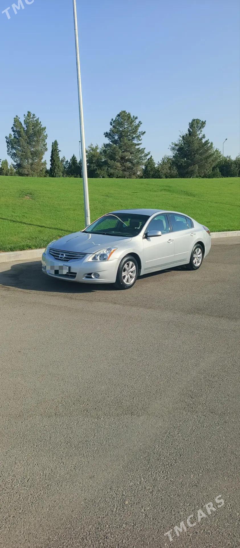 Nissan Altima 2010 - 140 000 TMT - 11 мкр - img 4