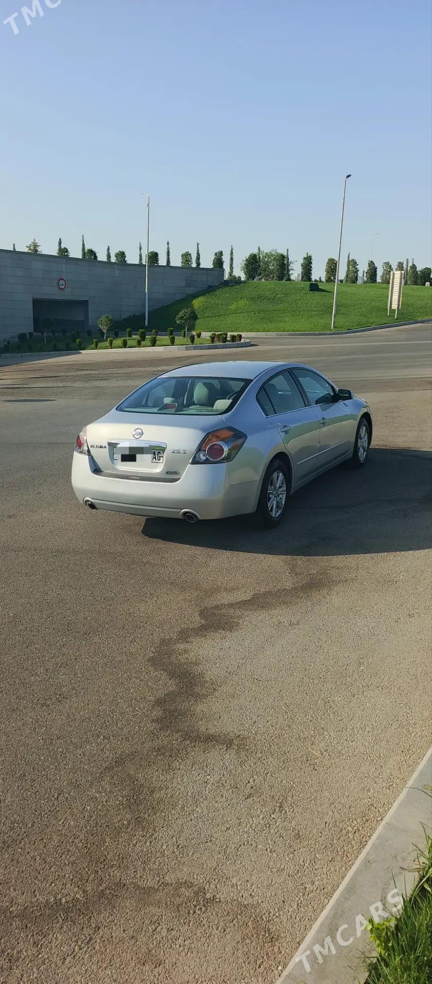 Nissan Altima 2010 - 140 000 TMT - 11 мкр - img 5