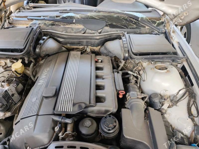 BMW E39 2003 - 40 000 TMT - Мары - img 3