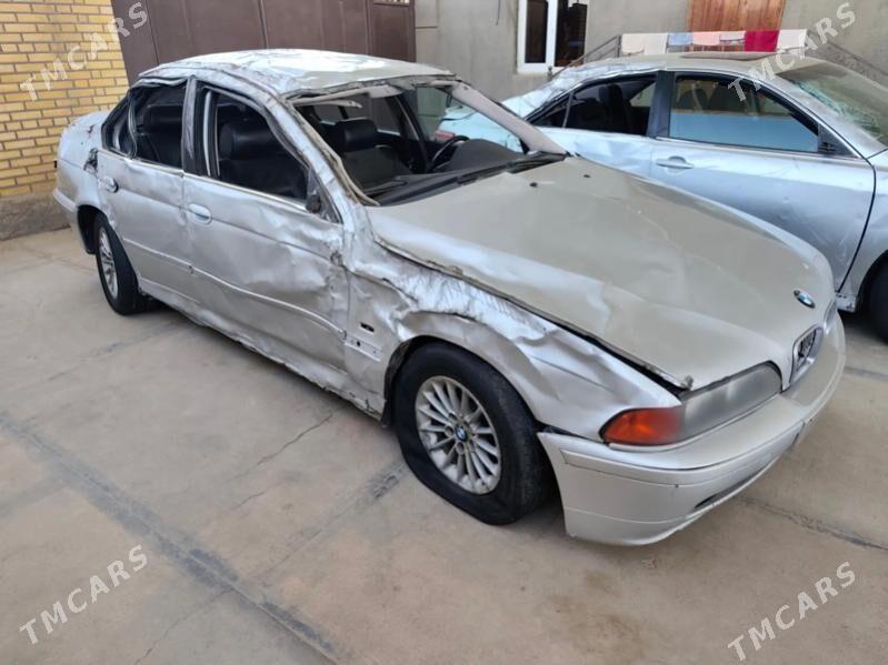 BMW E39 2003 - 40 000 TMT - Мары - img 2