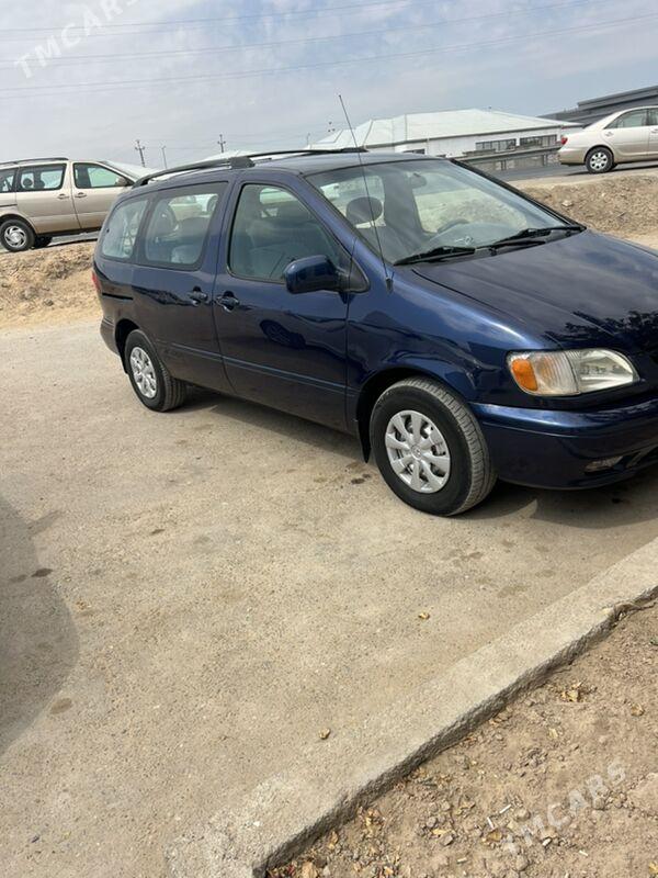 Toyota Sienna 2002 - 137 000 TMT - Мары - img 9