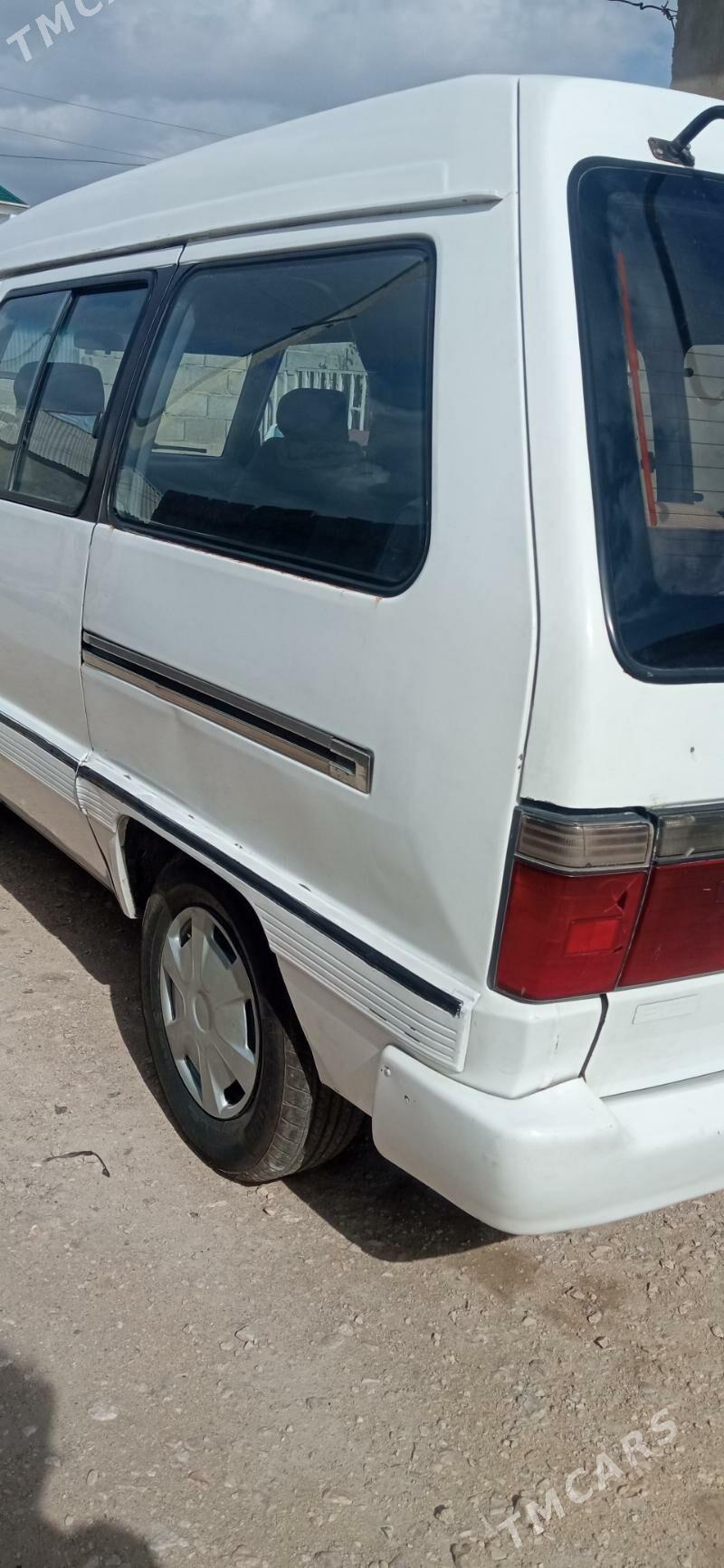 Toyota Town Ace 1990 - 28 000 TMT - Balkanabat - img 6