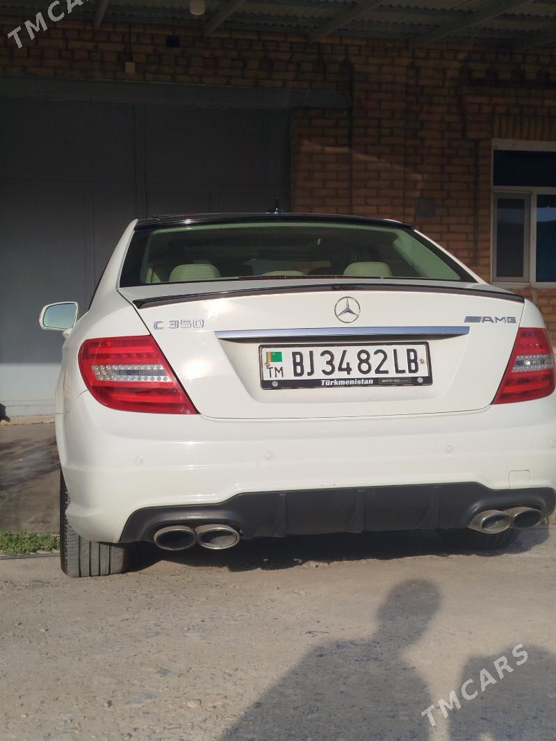 Mercedes-Benz C350 2010 - 220 000 TMT - Türkmenabat - img 3