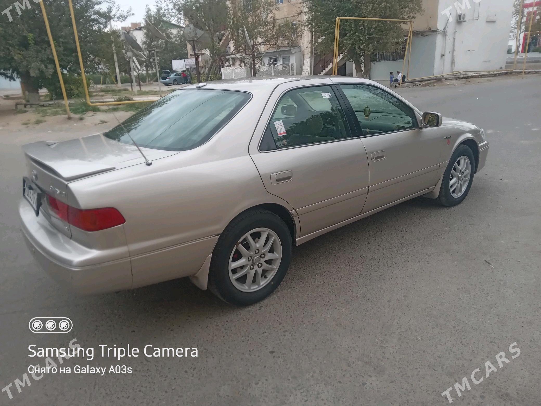 Toyota Camry 2000 - 163 000 TMT - Мары - img 4