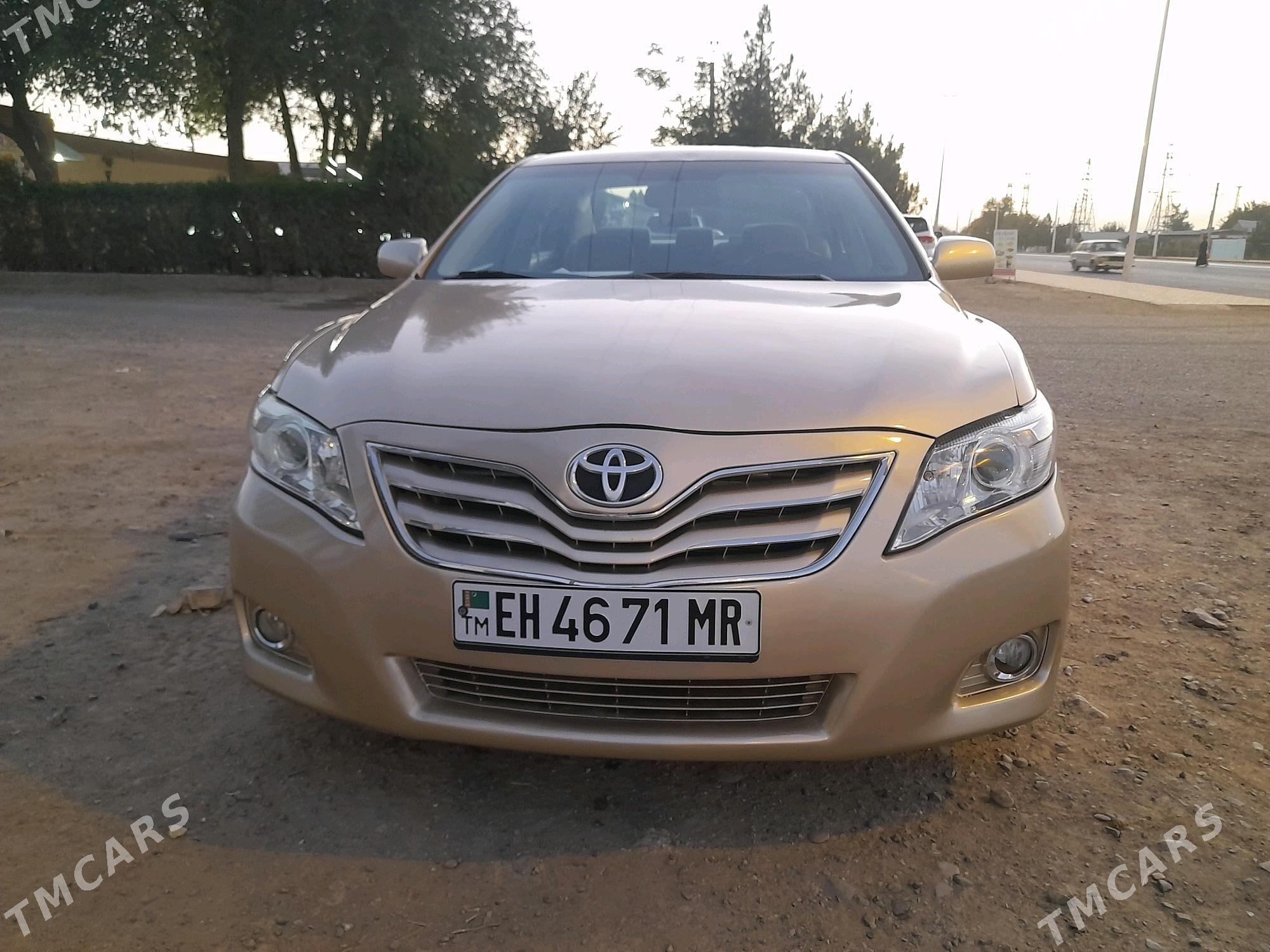 Toyota Camry 2010 - 200 000 TMT - Байрамали - img 3