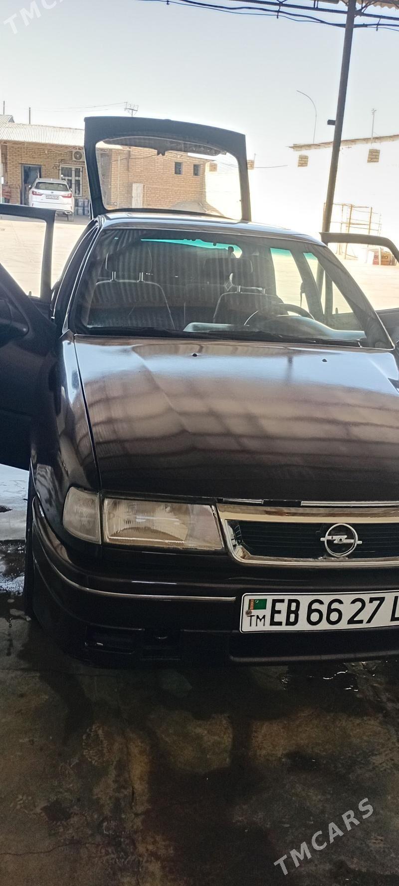 Opel Vectra 1994 - 34 000 TMT - Farap - img 6