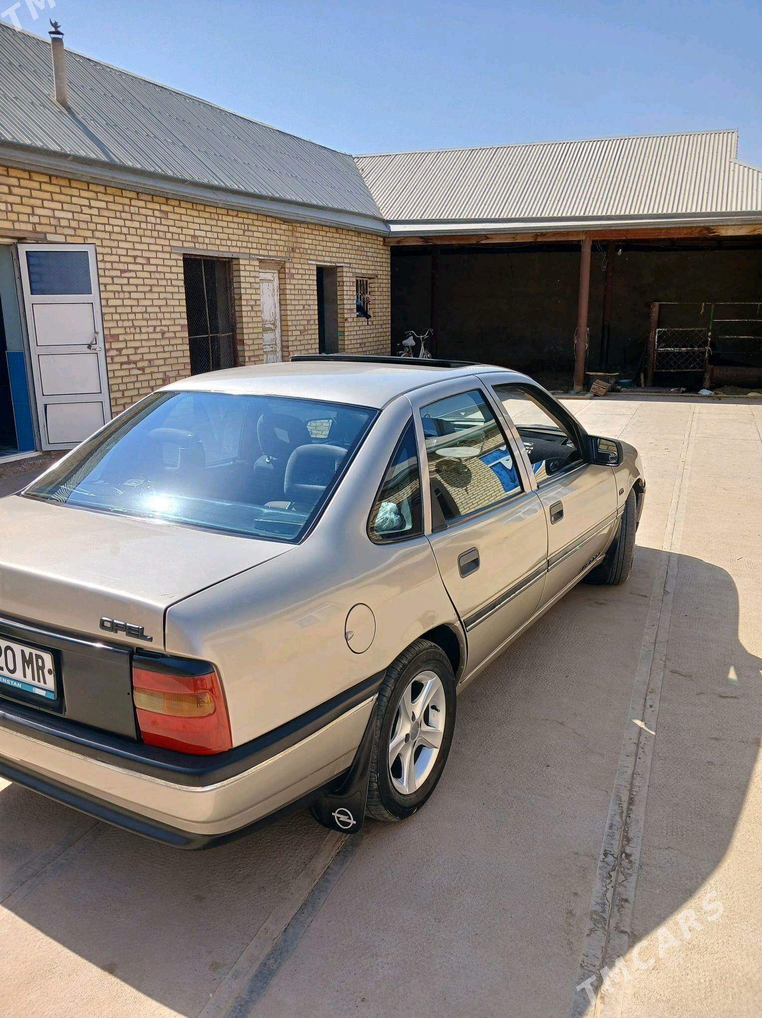 Opel Vectra 1991 - 50 000 TMT - Мары - img 2