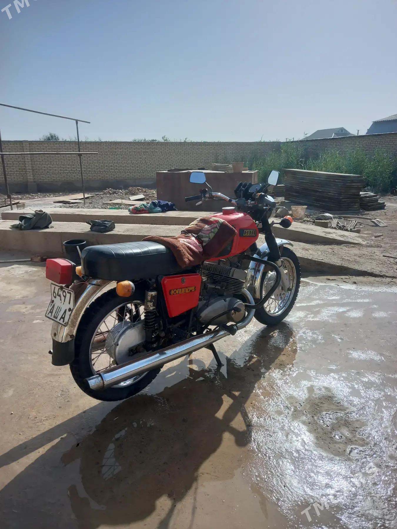 Iž Ýupiter 1990 - 12 000 TMT - Теджен - img 1