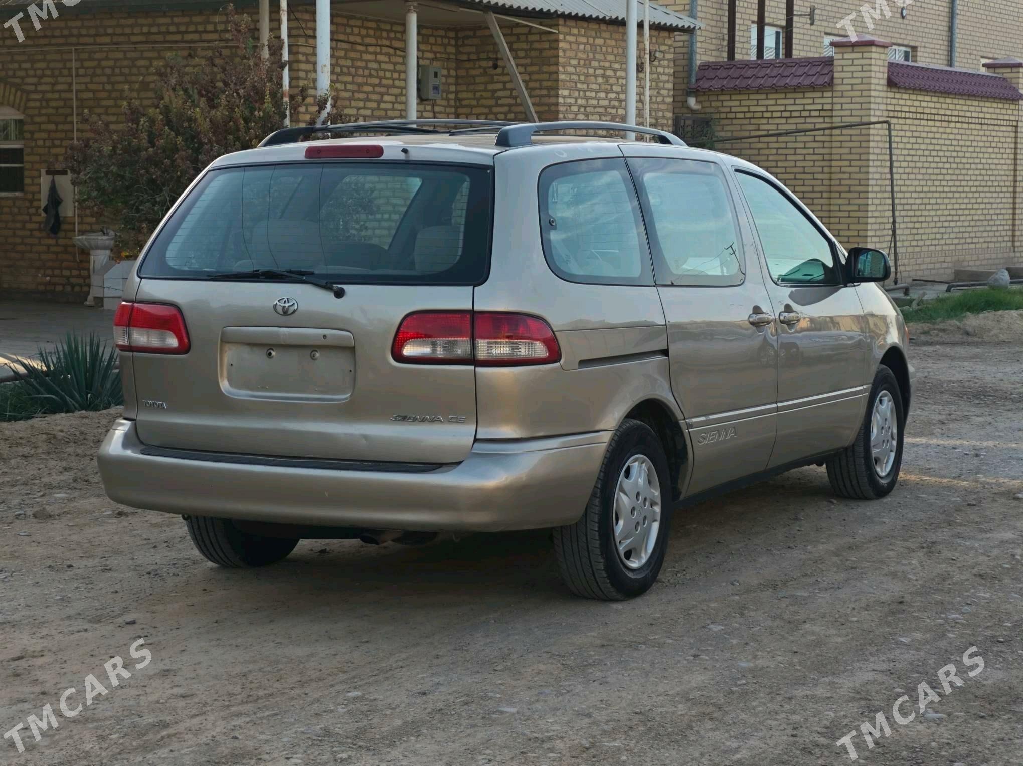 Toyota Sienna 2002 - 160 000 TMT - Мары - img 5