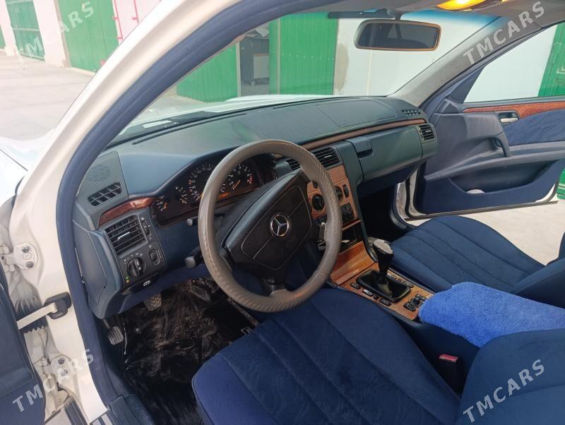 Mercedes-Benz E-Class 1999 - 110 000 TMT - Mary - img 5