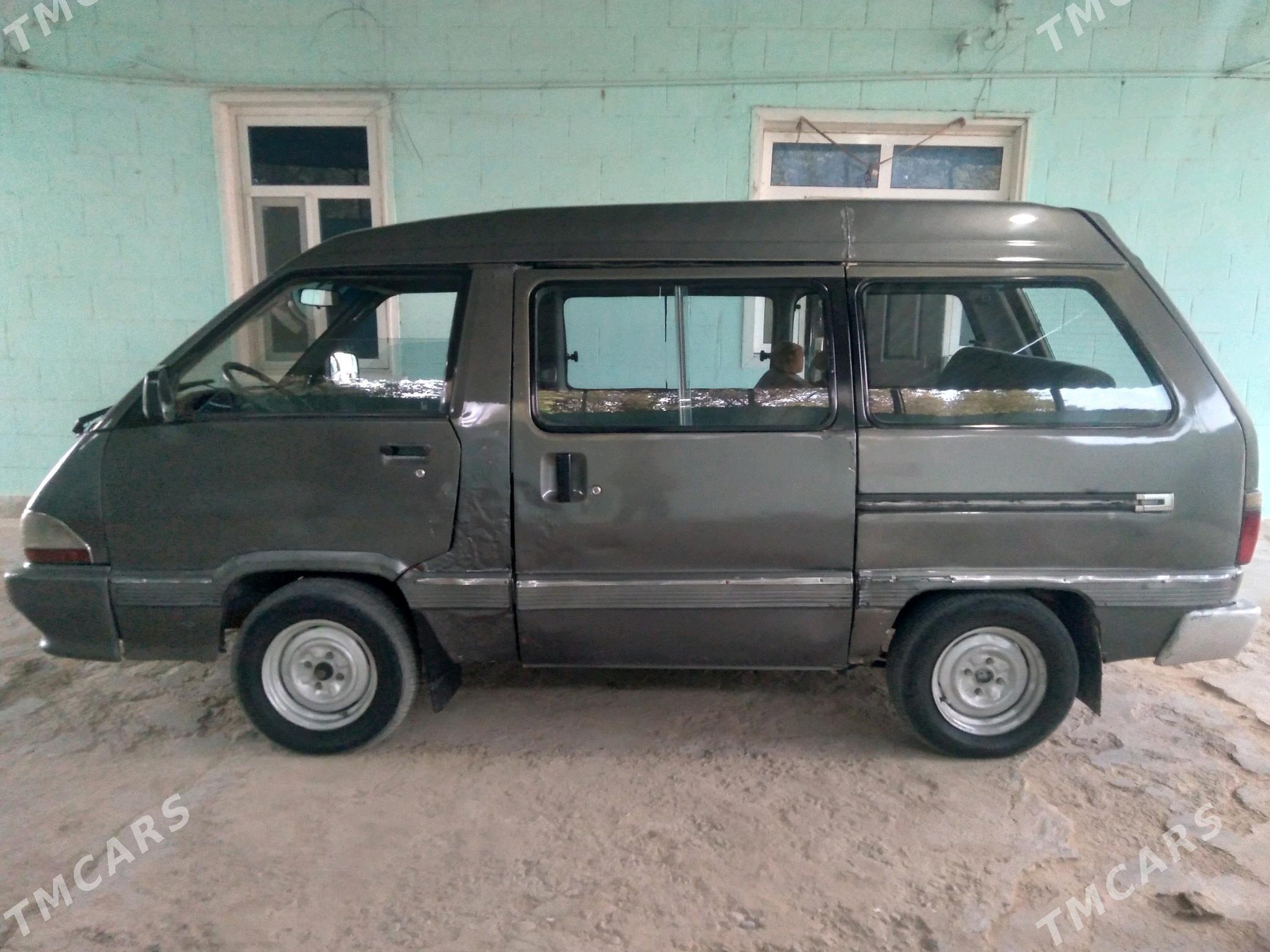 Toyota Town Ace 1988 - 33 000 TMT - Мары - img 3