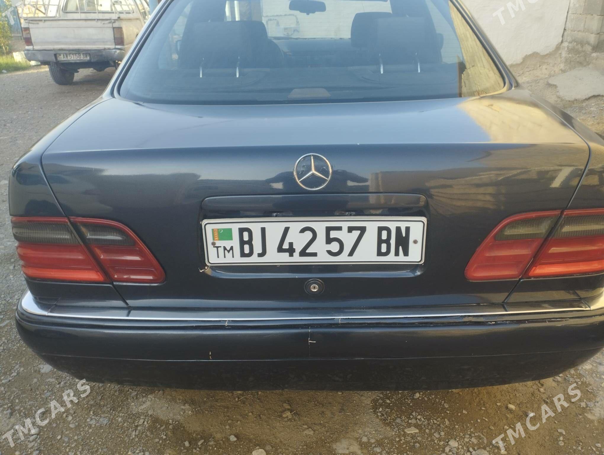 Mercedes-Benz C320 1996 - 58 000 TMT - Gyzylarbat - img 1