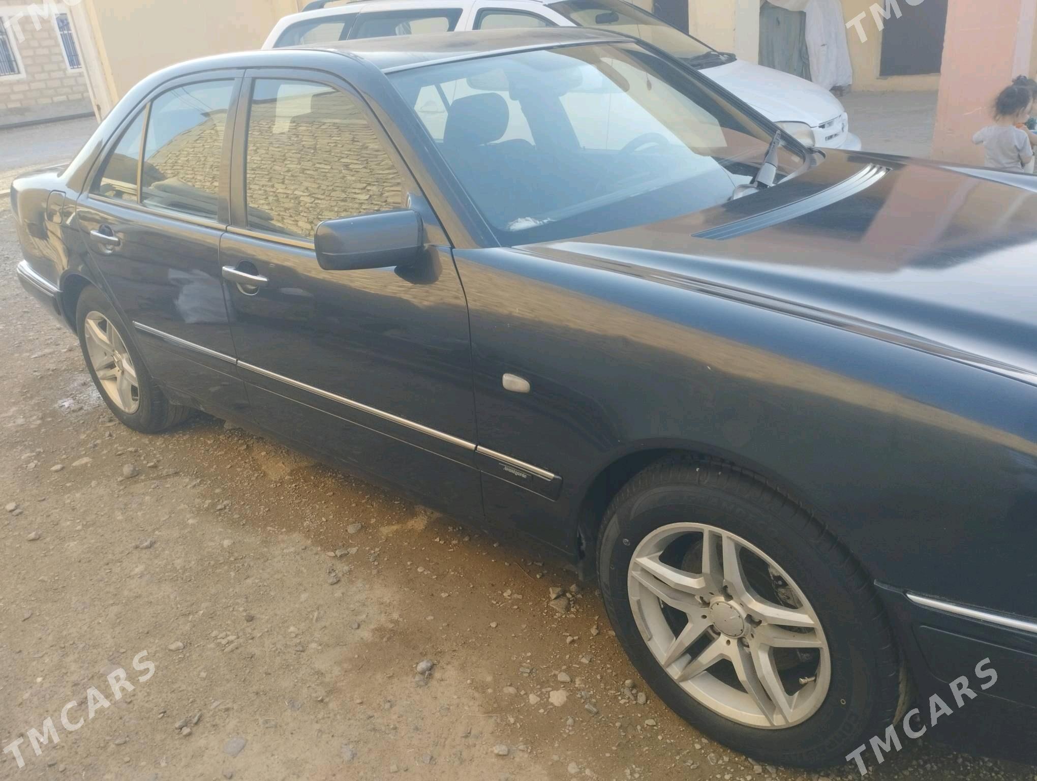 Mercedes-Benz C320 1996 - 58 000 TMT - Gyzylarbat - img 5