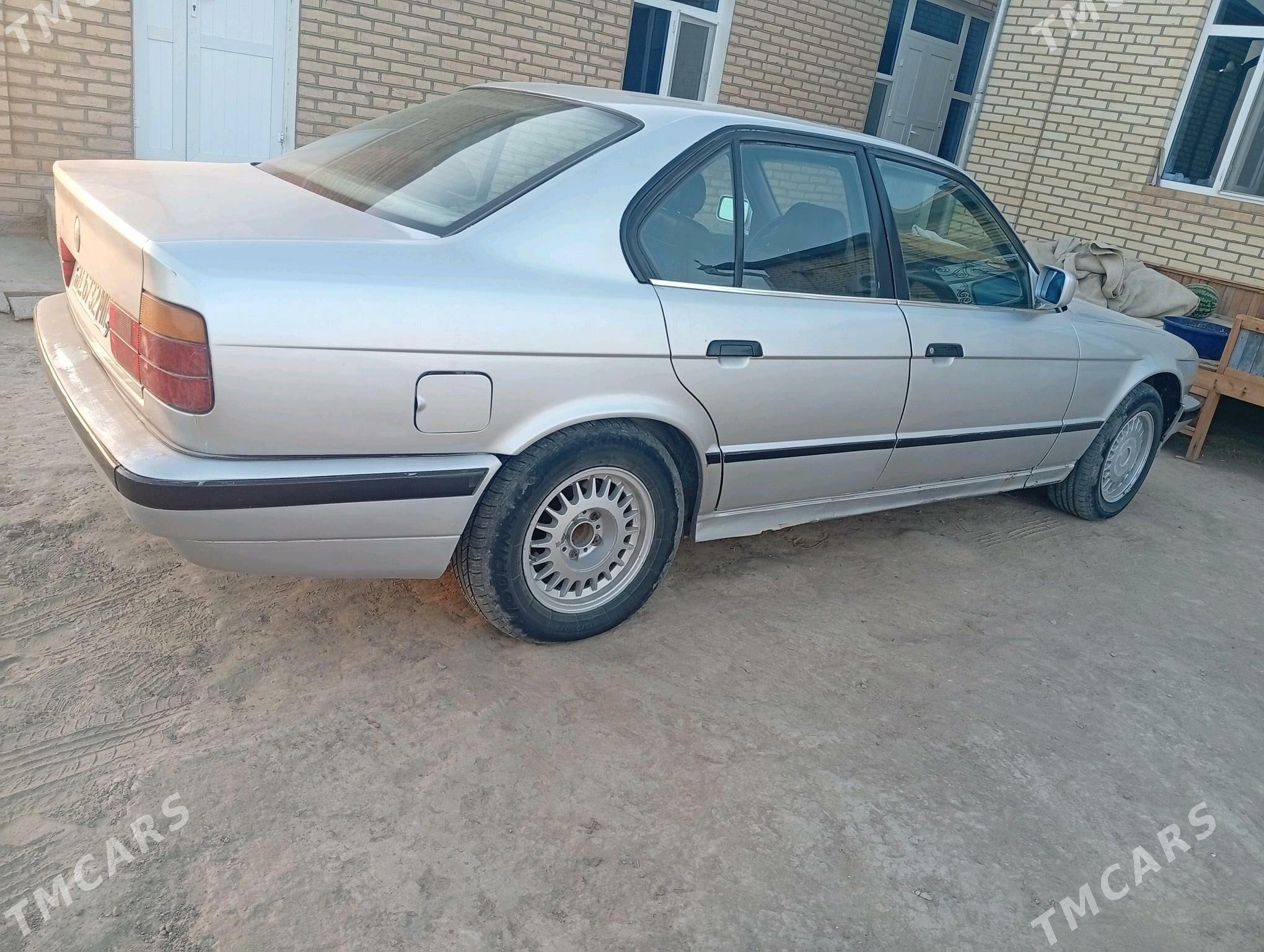 BMW 520 1992 - 50 000 TMT - Мары - img 6