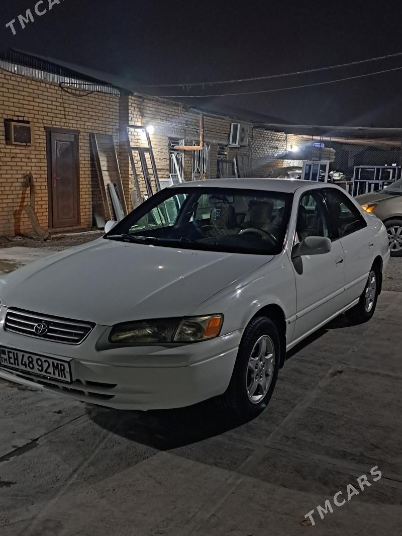 Toyota Camry 1998 - 128 000 TMT - Мары - img 5