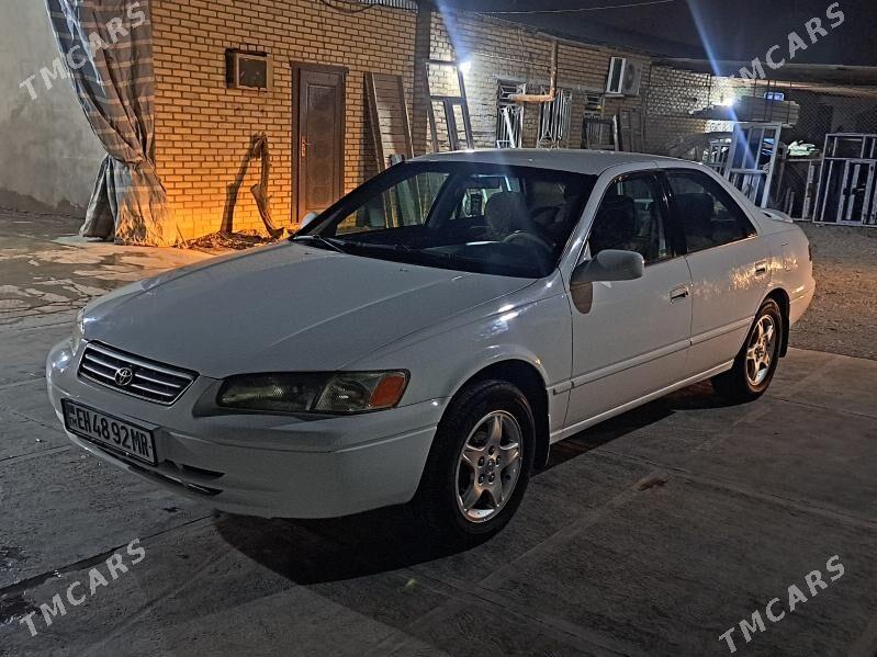 Toyota Camry 1998 - 128 000 TMT - Мары - img 4