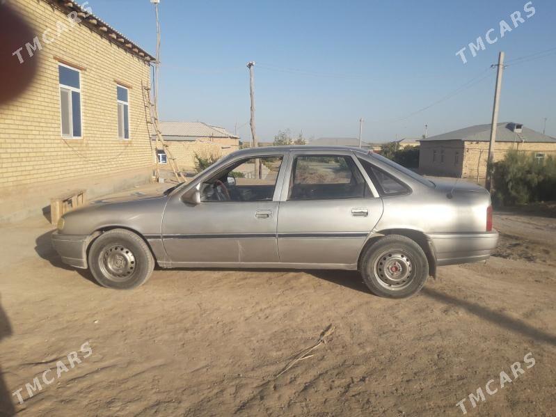 Opel Vectra 1990 - 27 000 TMT - Farap - img 4