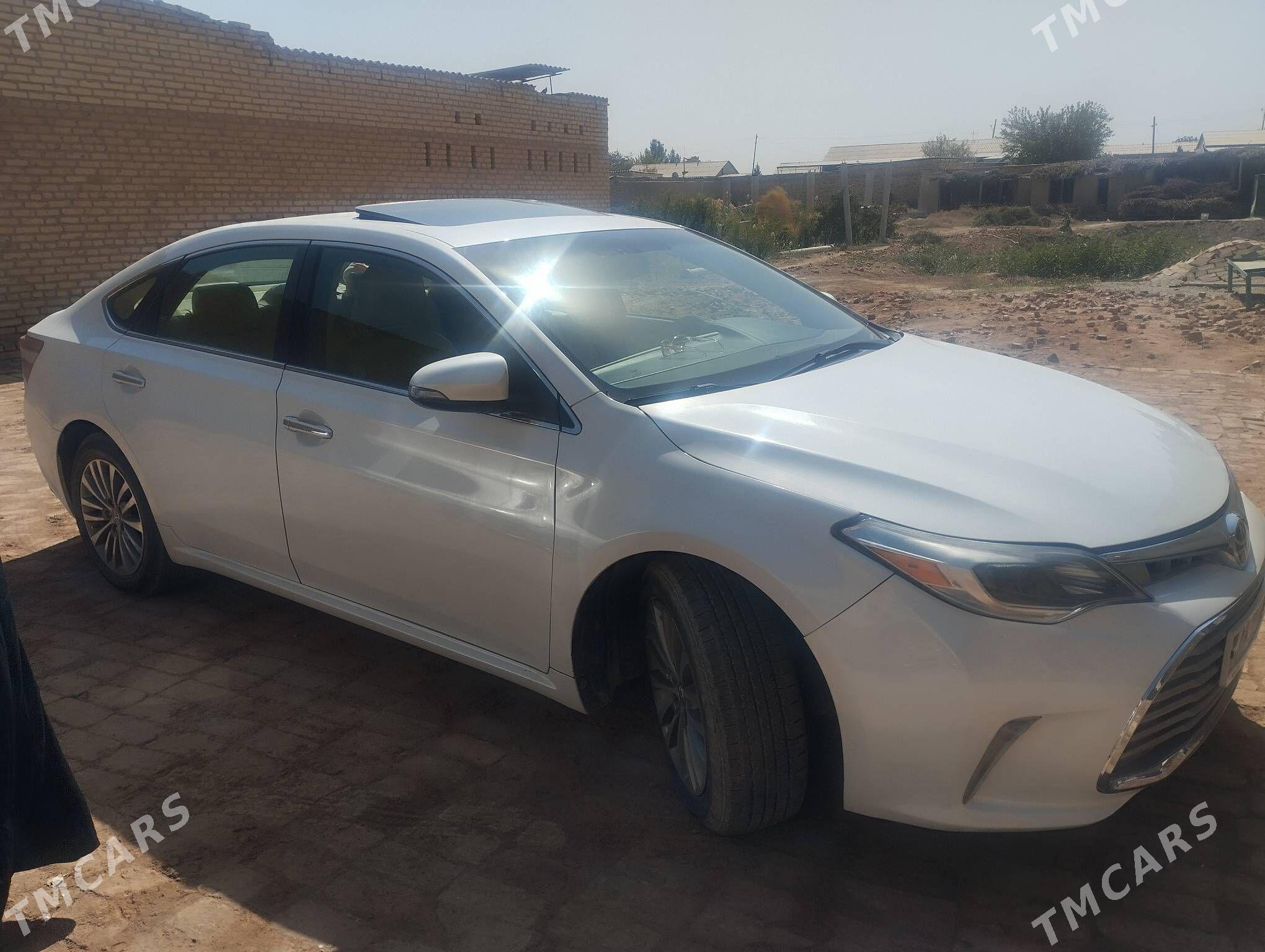 Toyota Avalon 2016 - 340 000 TMT - Саят - img 3