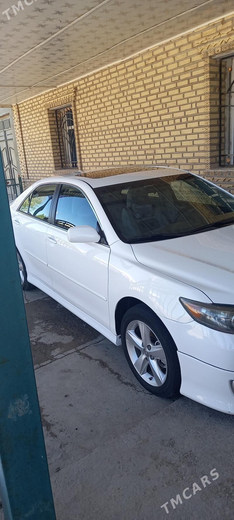 Toyota Camry 2011 - 250 000 TMT - Köneürgenç - img 2