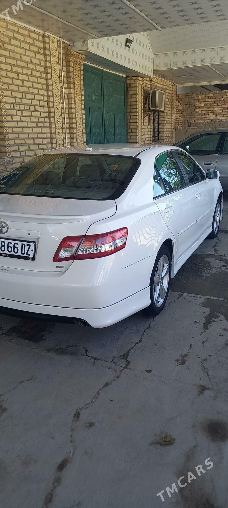 Toyota Camry 2011 - 250 000 TMT - Köneürgenç - img 3
