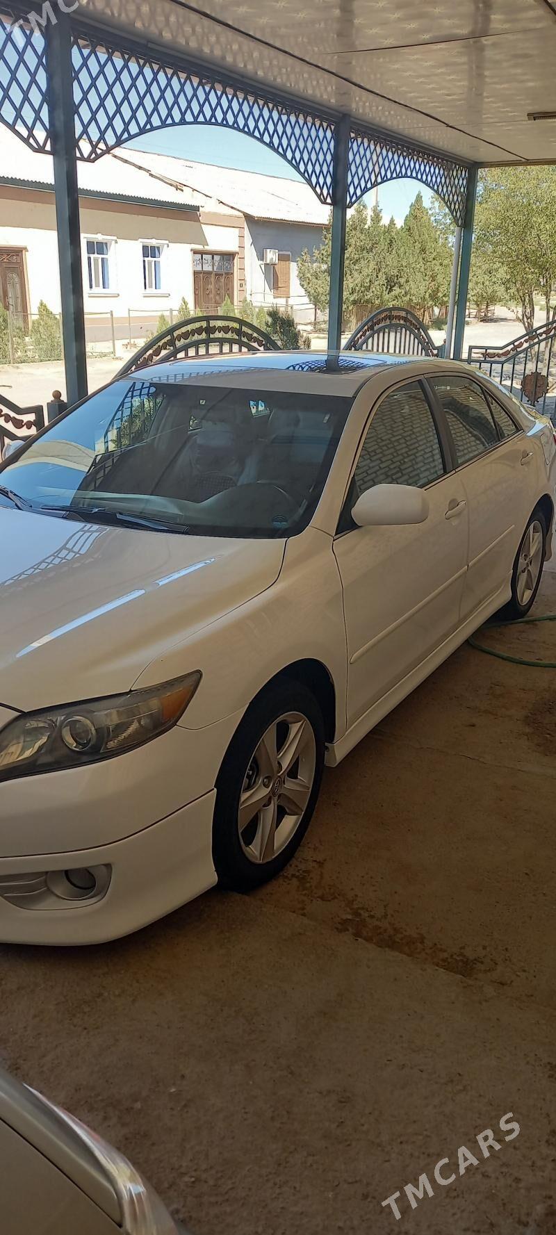 Toyota Camry 2011 - 250 000 TMT - Köneürgenç - img 1
