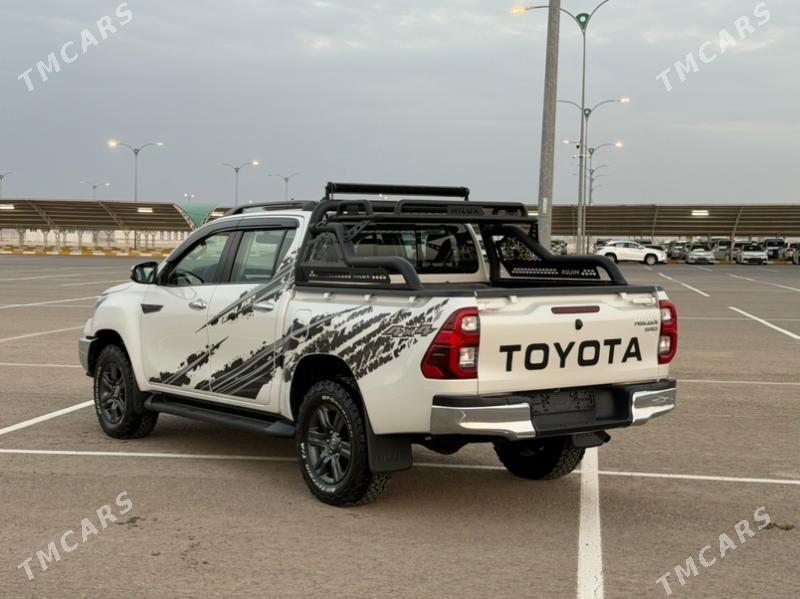 Toyota Hilux 2021 - 668 000 TMT - Ашхабад - img 3
