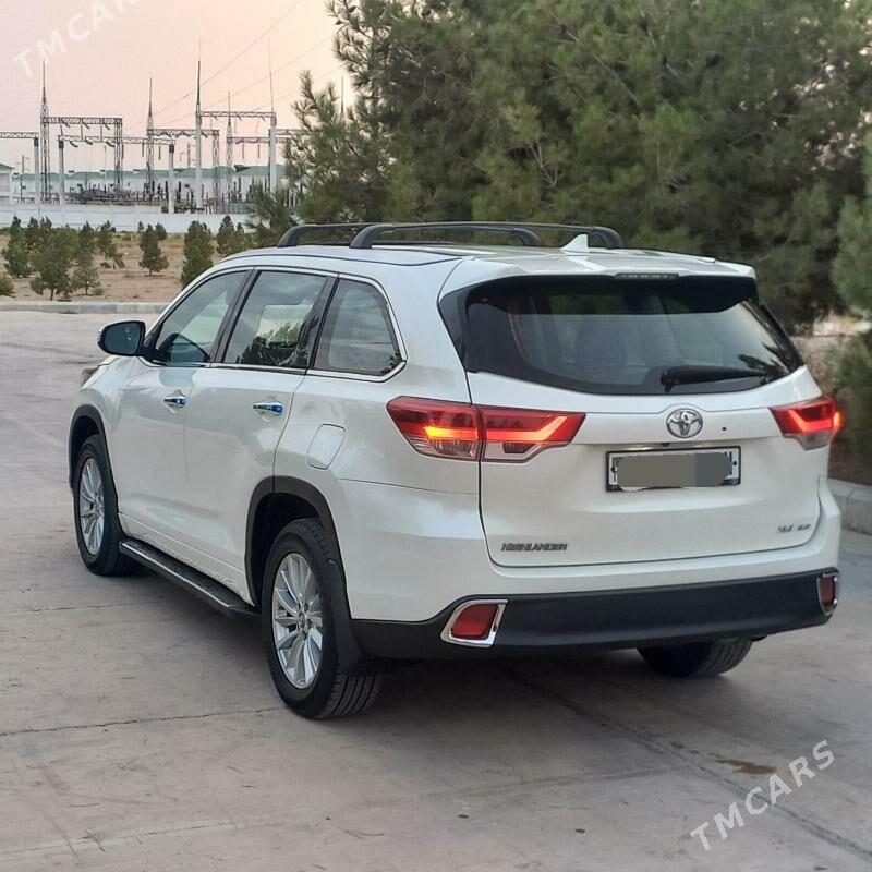 Toyota Highlander 2018 - 415 000 TMT - Балканабат - img 10