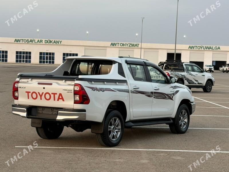 Toyota Hilux 2024 - 668 000 TMT - Ашхабад - img 7