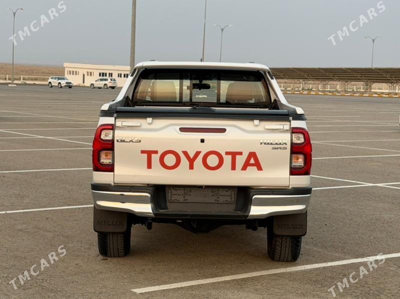 Toyota Hilux 2024 - 668 000 TMT - Ашхабад - img 2