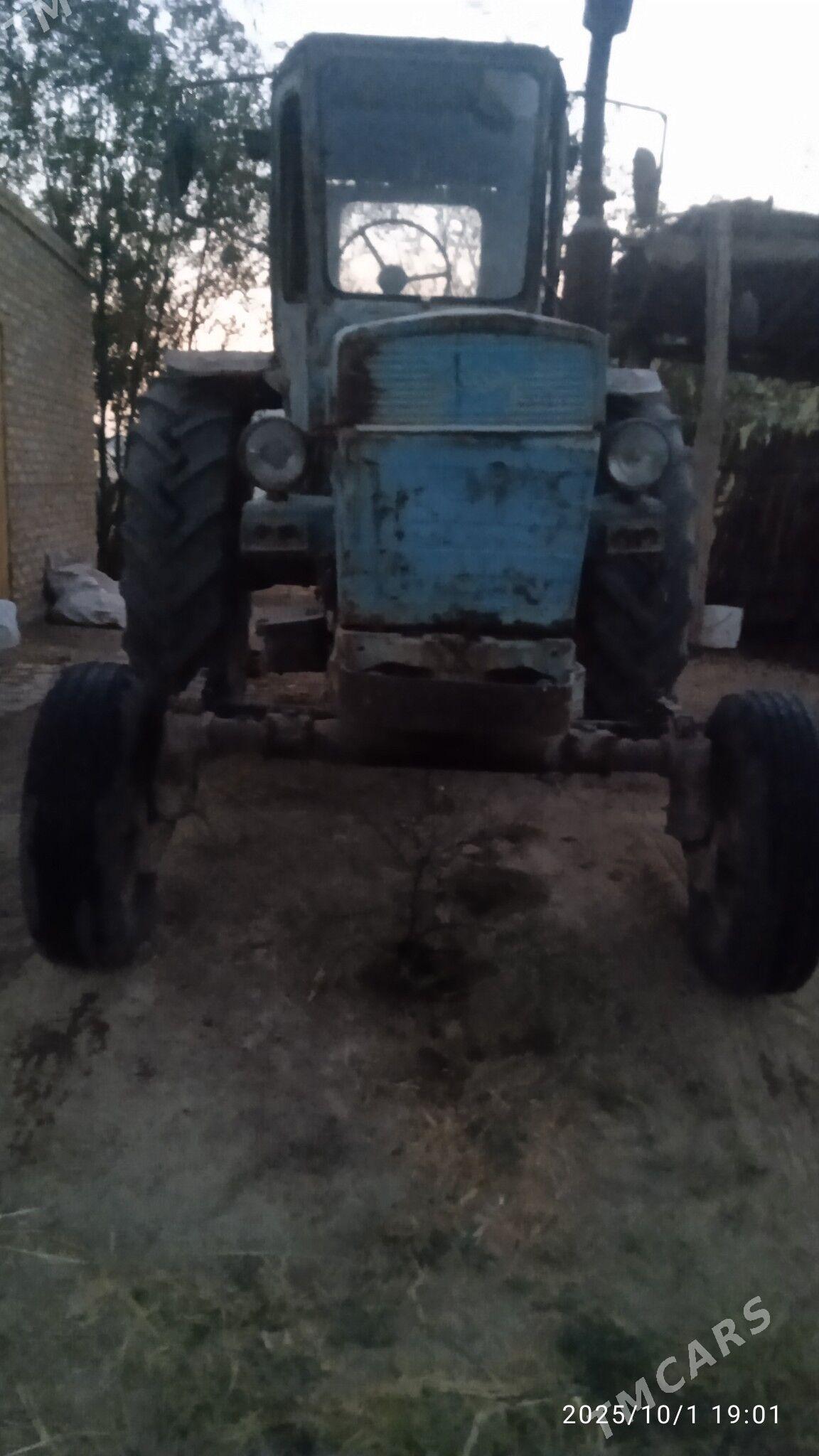 MTZ T-28 1990 - 18 000 TMT - Murgap - img 1