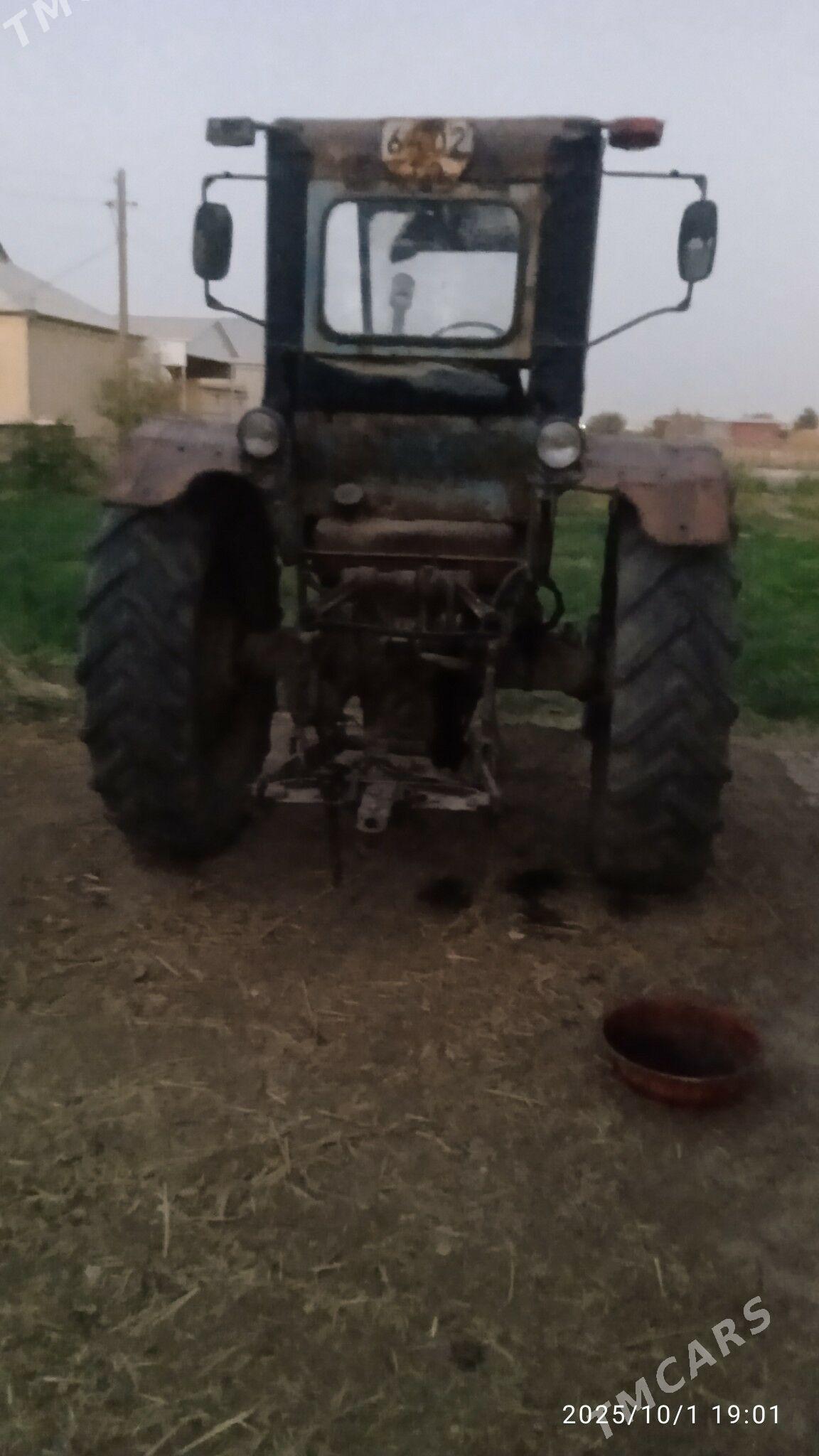 MTZ T-28 1990 - 18 000 TMT - Murgap - img 3