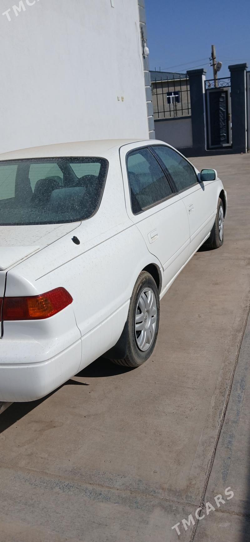 Toyota Camry 2000 - 150 000 TMT - Daşoguz - img 2
