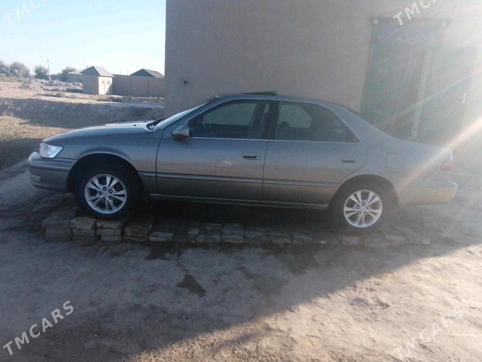 Toyota Camry 1997 - 136 000 TMT - Кёнеургенч - img 3